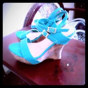 DOLLHOUSE Womens 8 1/2 Wedged Sandals